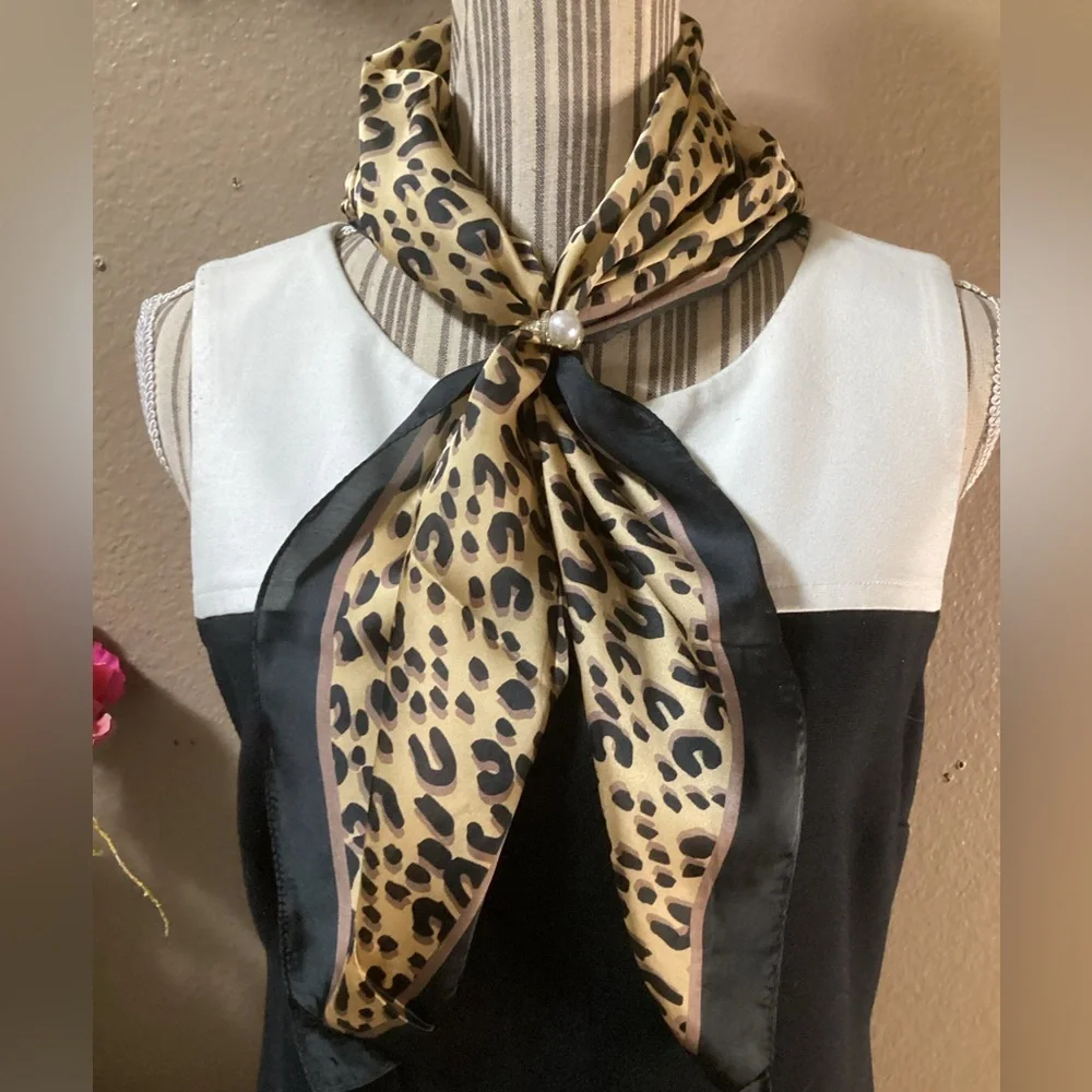 Elegant Multicolor Scarf with Pearl Accent